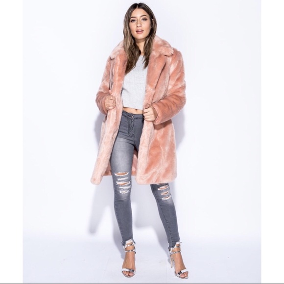 🚨SALE!! Faux Fur Coat - Picture 4 of 8